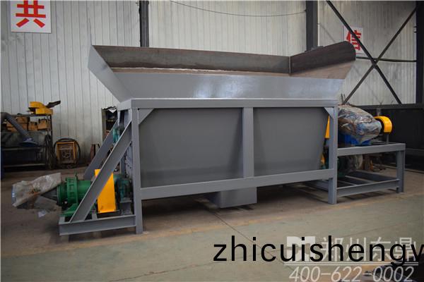 泥(ni)料打(da)散(san)設備