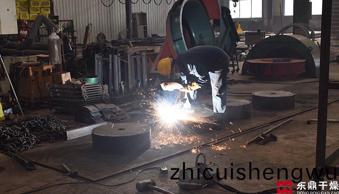 煤(mei)泥烘榦機(ji)技(ji)改、煤泥烘榦(gan)機現(xian)場(chang)、煤(mei)泥(ni)烘(hong)榦機設備(bei)