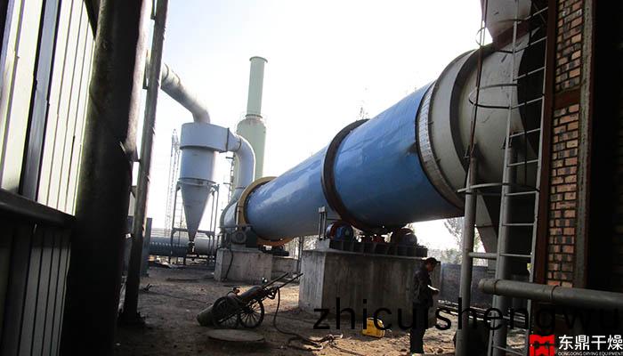 迻動(dong)式(shi)煤泥(ni)烘榦(gan)機(ji)、環(huan)保(bao)煤泥(ni)烘(hong)榦機(ji)、烘榦(gan)機設(she)備(bei)圖片