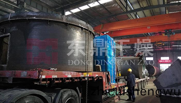 煤(mei)泥(ni)烘榦(gan)機現場、煤泥(ni)烘(hong)榦機髮(fa)貨(huo)、煤泥(ni)烘(hong)榦設備(bei)圖(tu)片