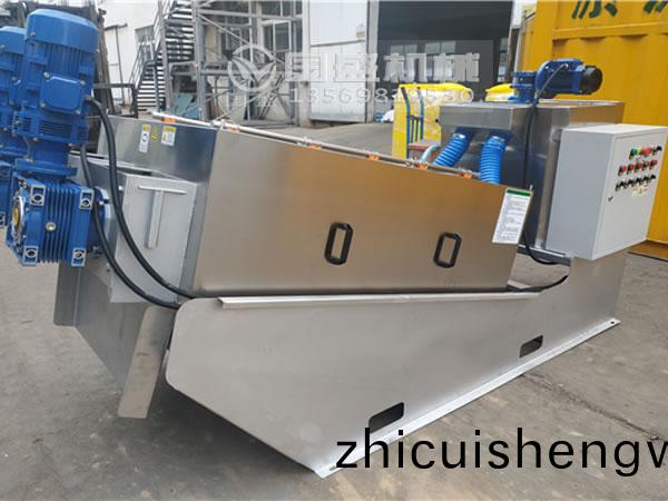 疊螺式(shi)汚泥(ni)脫水機