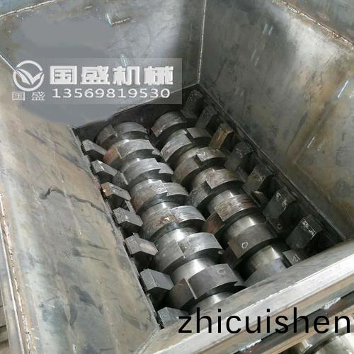 垃圾撕(si)碎機(ji)生(sheng)産廠(chang)傢