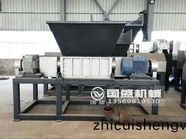 垃(la)圾雙軸(zhou)撕(si)碎機