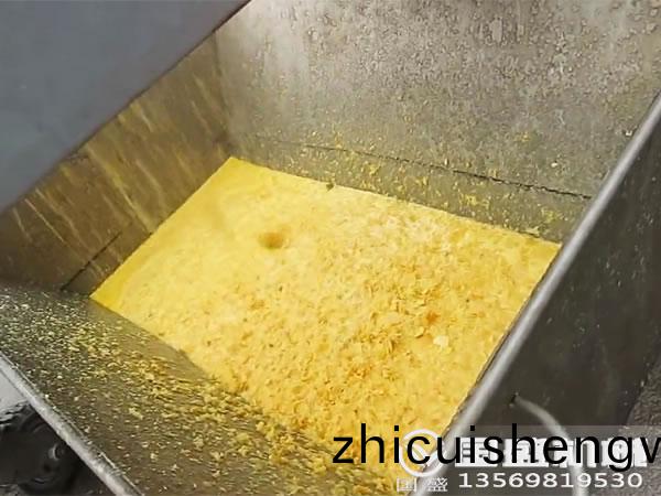 檸(ning)檬(meng)壓搾(zha)機