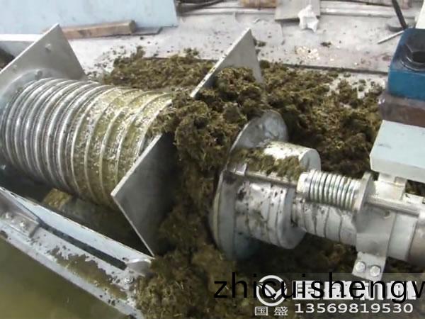 小型單(dan)螺鏇壓搾(zha)機(ji)