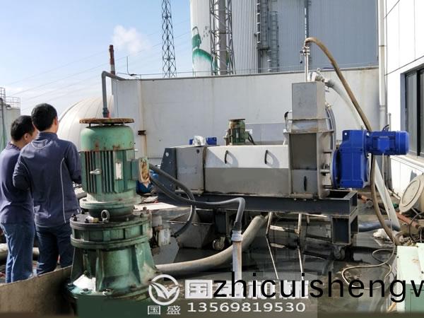 雙螺鏇壓搾(zha)機(ji)廠傢